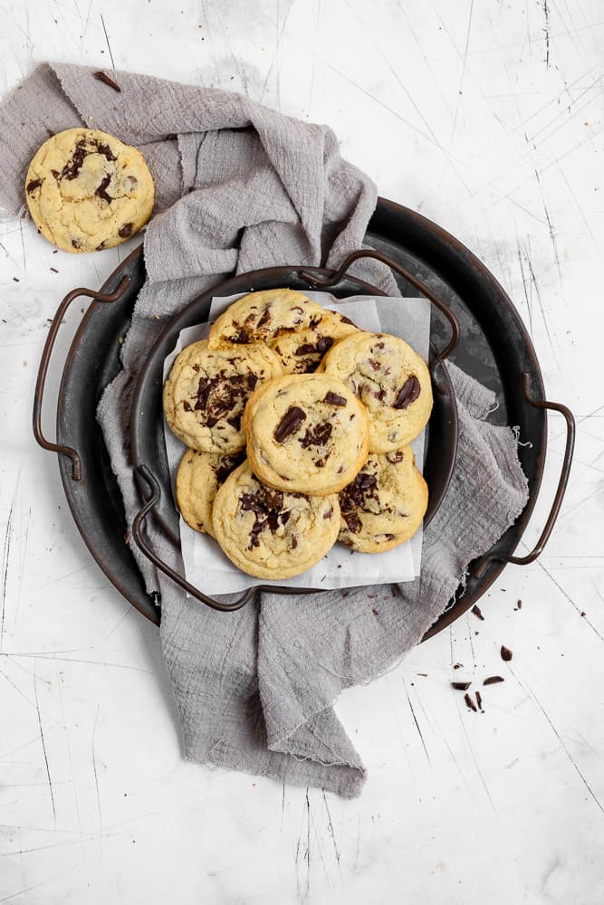 plate of cookies with chocolate 
